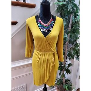 Love Chesley Women Yellow Polyester V-Neck Long Sleeve Knee Length Dress Size M